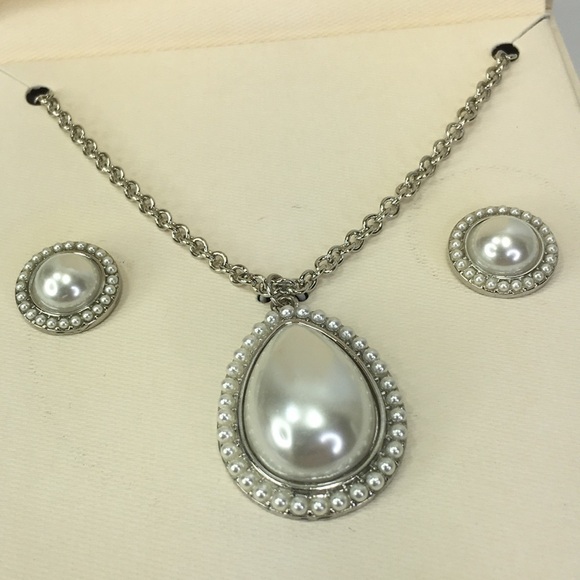 New Kim Rogers Necklace & Earring set pearl teardrop round 20" silver tone chain - Picture 2 of 6